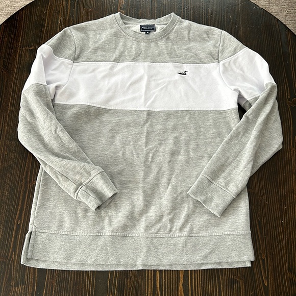Like New Great Lakes Northern Outfitters Sweatshirt - Picture 1 of 3